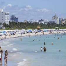 El alocado encarecimiento de las visas a Estados Unidos